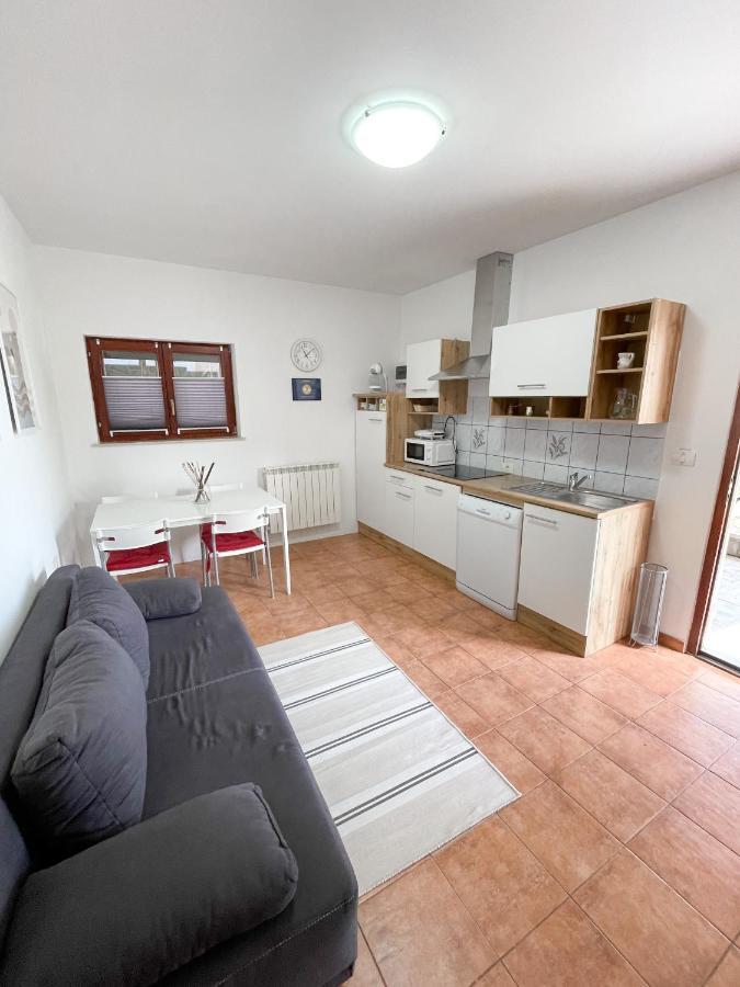 Apartment Nona Nina كوبر المظهر الخارجي الصورة
